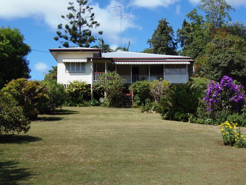 72 Main Street, Kandanga
