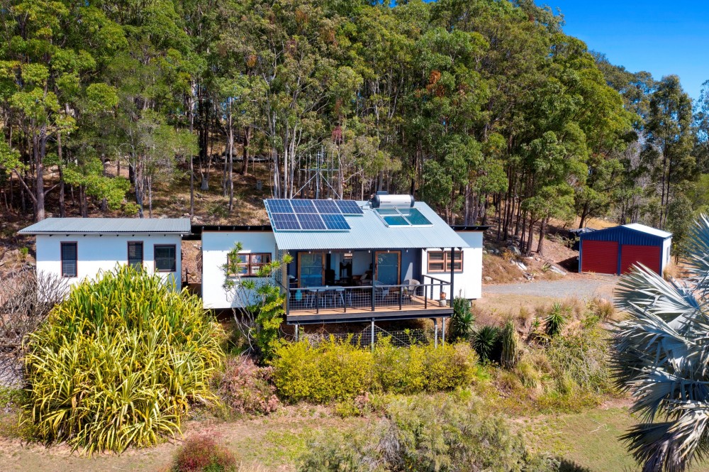 612 Tagigan Road, Goomboorian