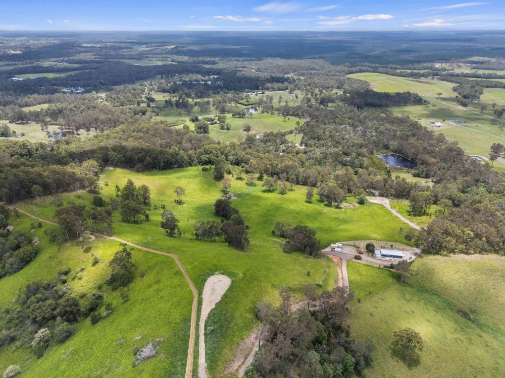 500 Tagigan Road, Goomboorian