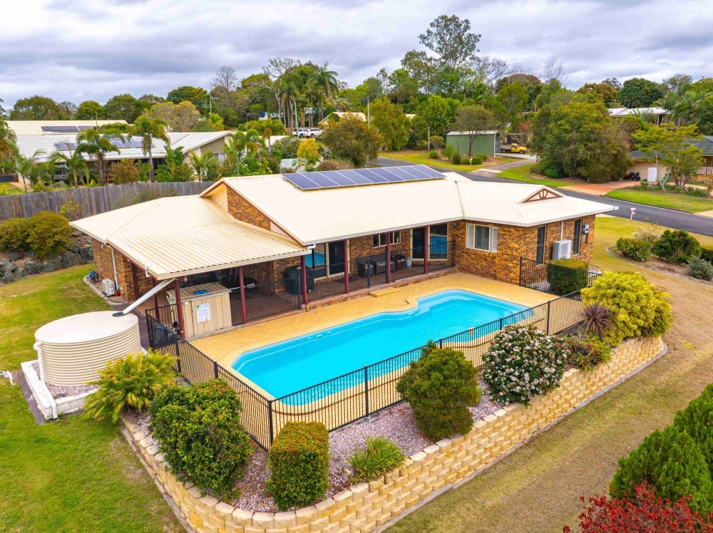 4 Crystal Court, Southside