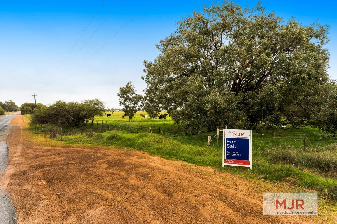 38 & Lot 1032 River Road, Hopeland > Murdoch Jones Realty