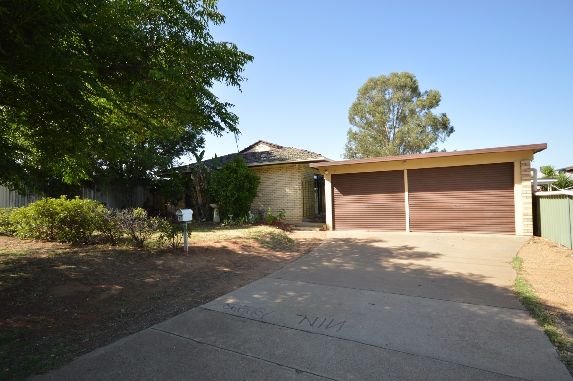 Image 1 - Property Leased in Dubbo