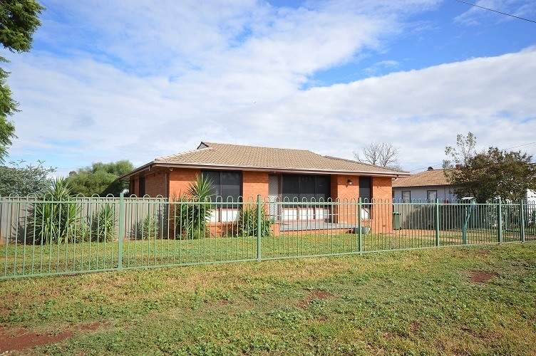 Image 1 - Property Leased in Dubbo