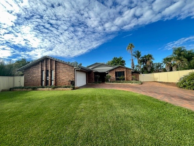 Image 1 - Property For Sale in Dubbo