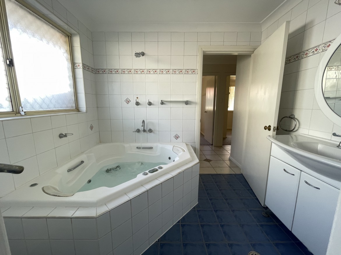 Image 9 - Real Estate in Dubbo