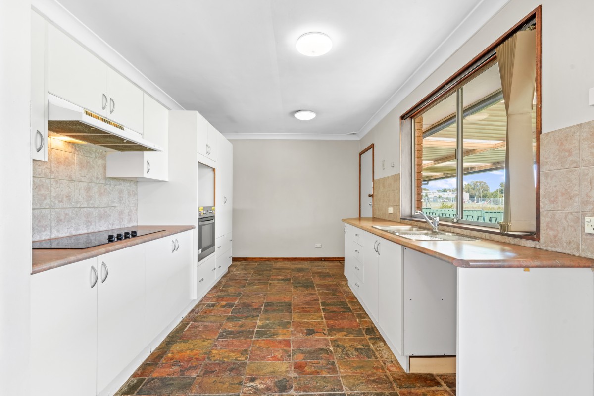 235 Parker Street, South Penrith, South Penrith - Thumbnail 5