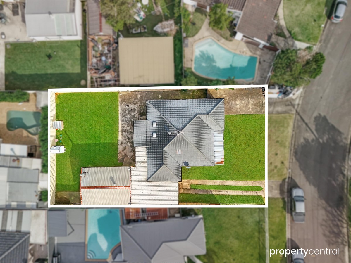 10 Loxwood Avenue, Cambridge Park, Cambridge Park - Thumbnail 2