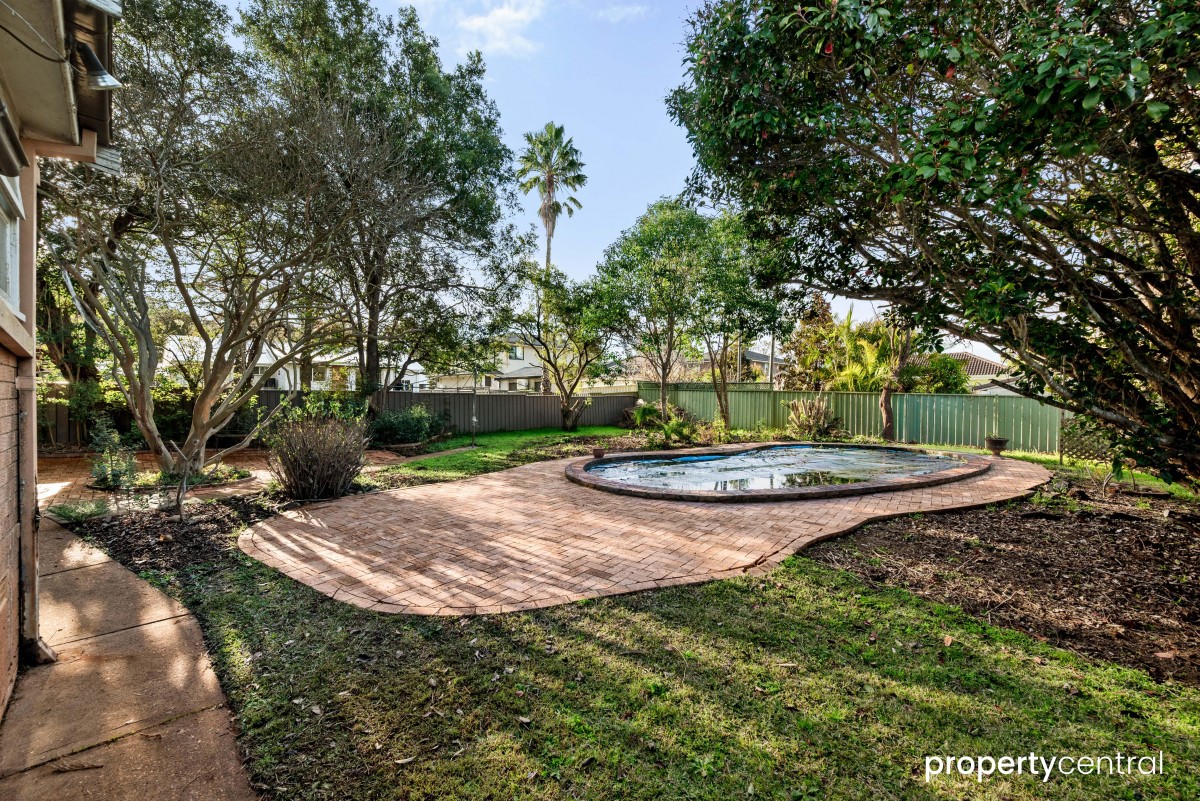 21 Fairways Avenue, Leonay, Leonay - Thumbnail 4