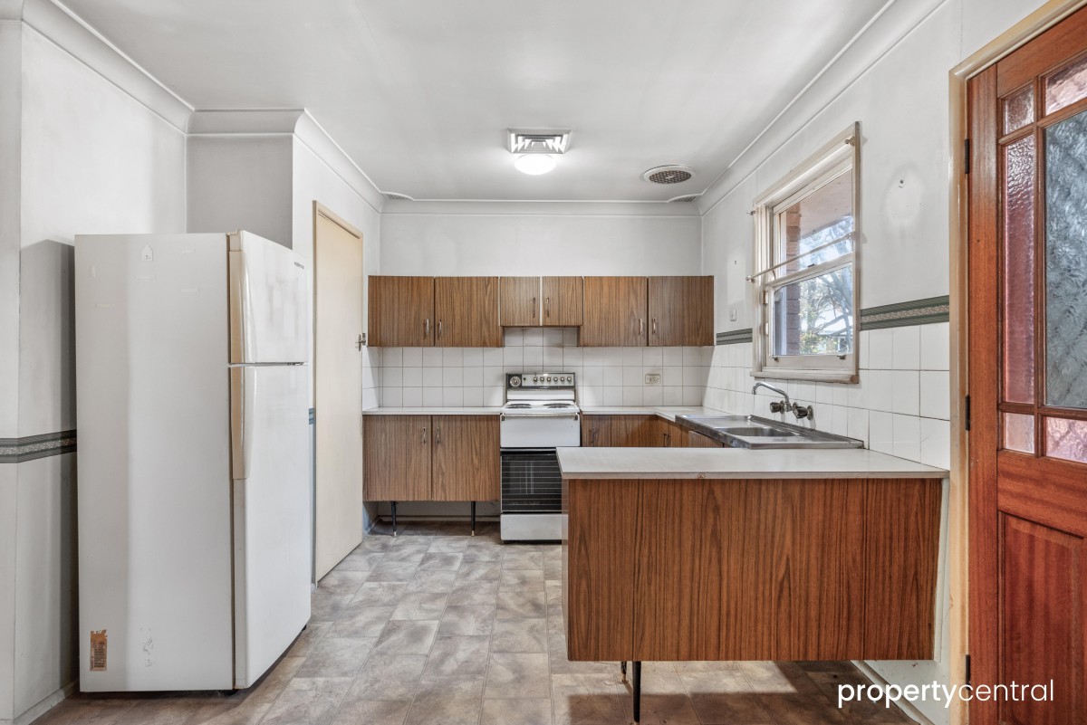 21 Fairways Avenue, Leonay, Leonay - Thumbnail 8