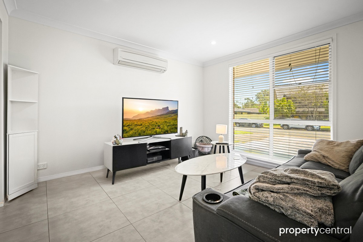 22 Gadara Drive, South Penrith, South Penrith - Thumbnail 4
