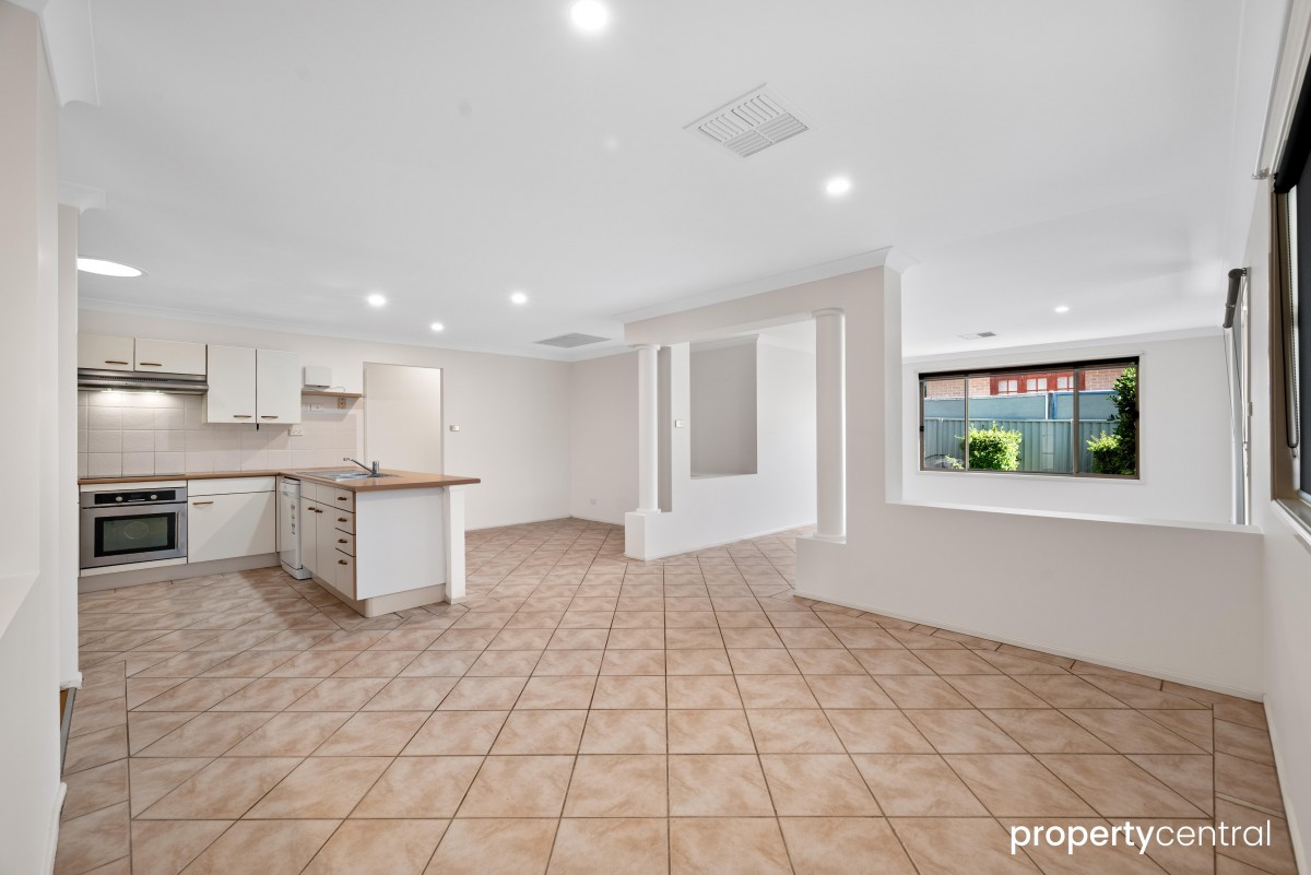 7 Narran Place, Glenmore Park, Glenmore Park - Thumbnail 3