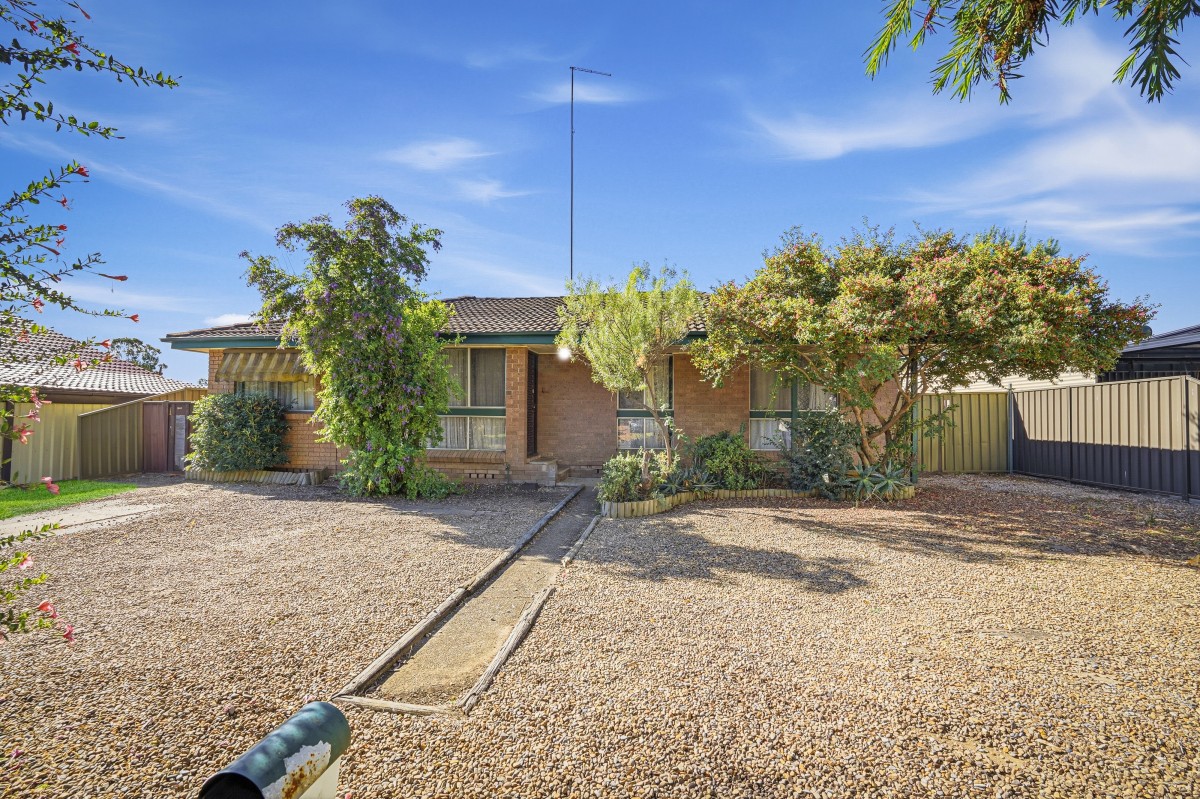 15 Gadara Drive, South Penrith, South Penrith - Thumbnail 4
