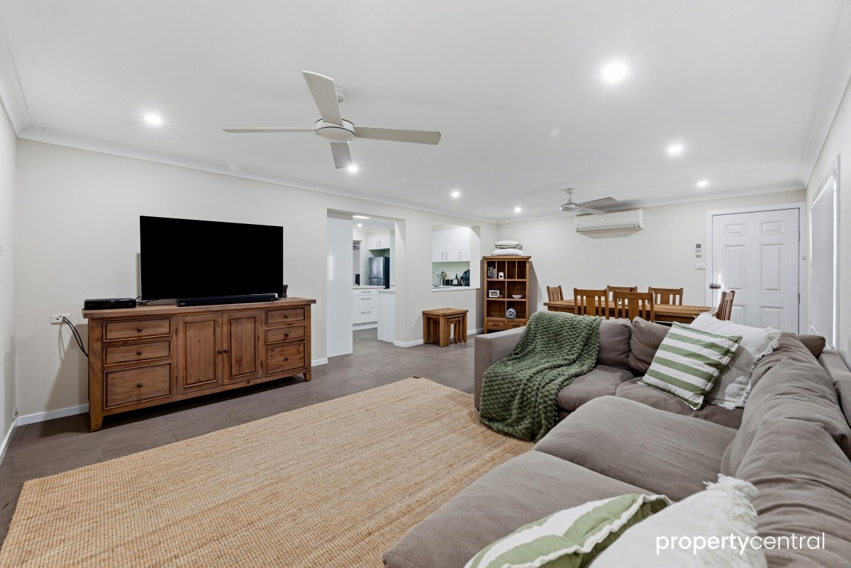 27 Grevillea Drive, St Clair, St Clair - Thumbnail 7