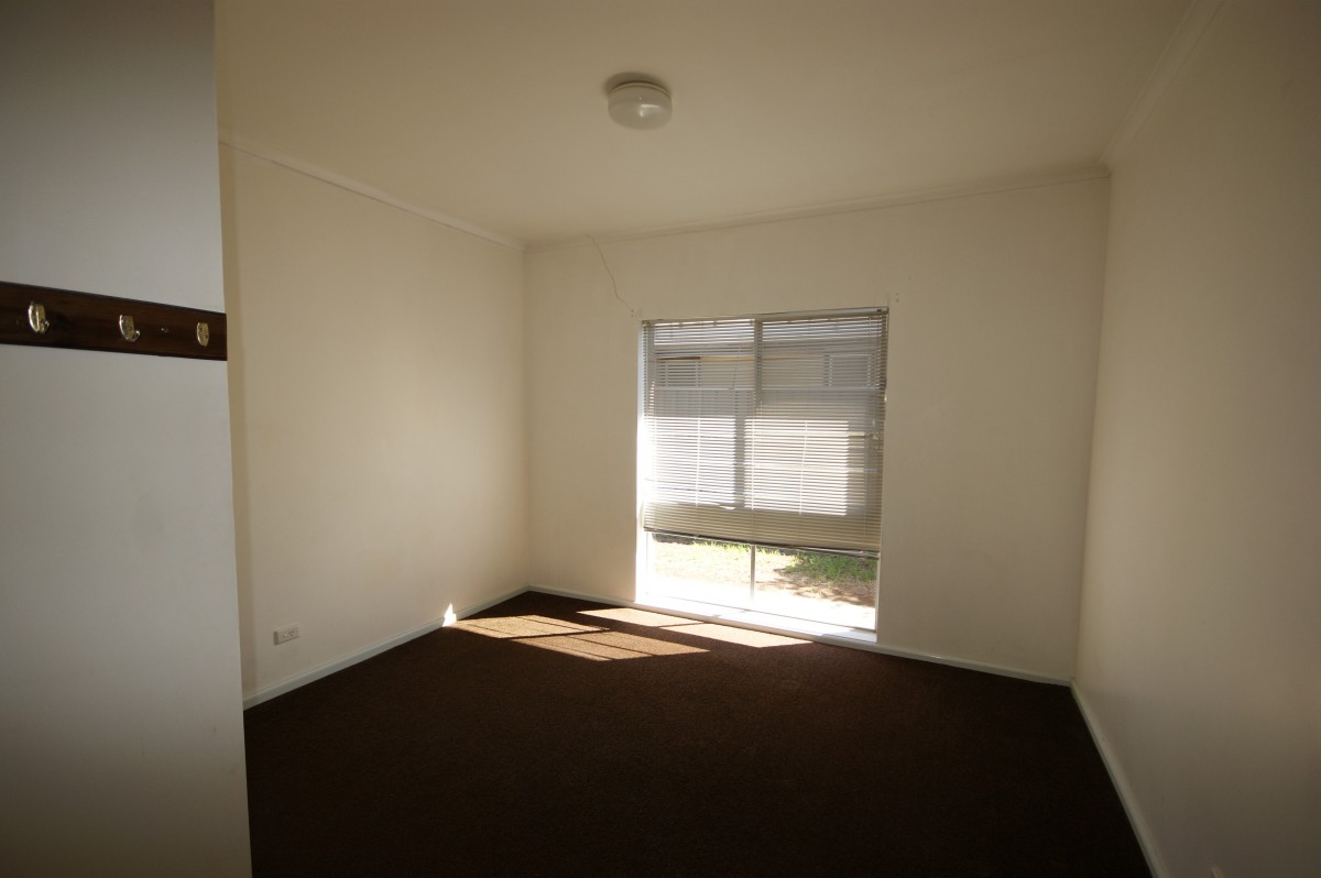 10/334-336 Henry Street, Deniliquin - Thumbnail 5