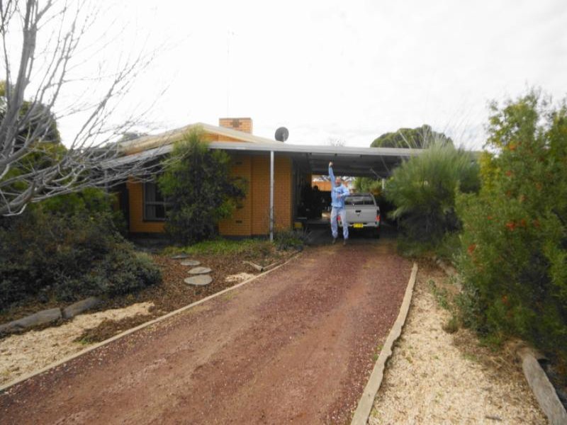 459 Sloane Street, Deniliquin - Thumbnail 2