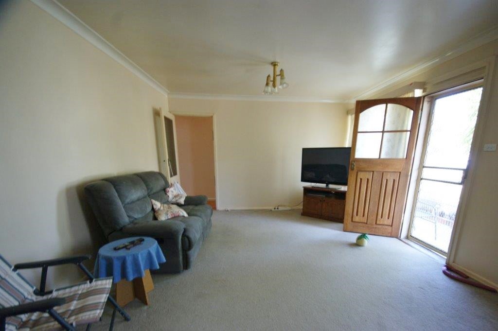 14 Robertson Crescent, Deniliquin - Thumbnail 4