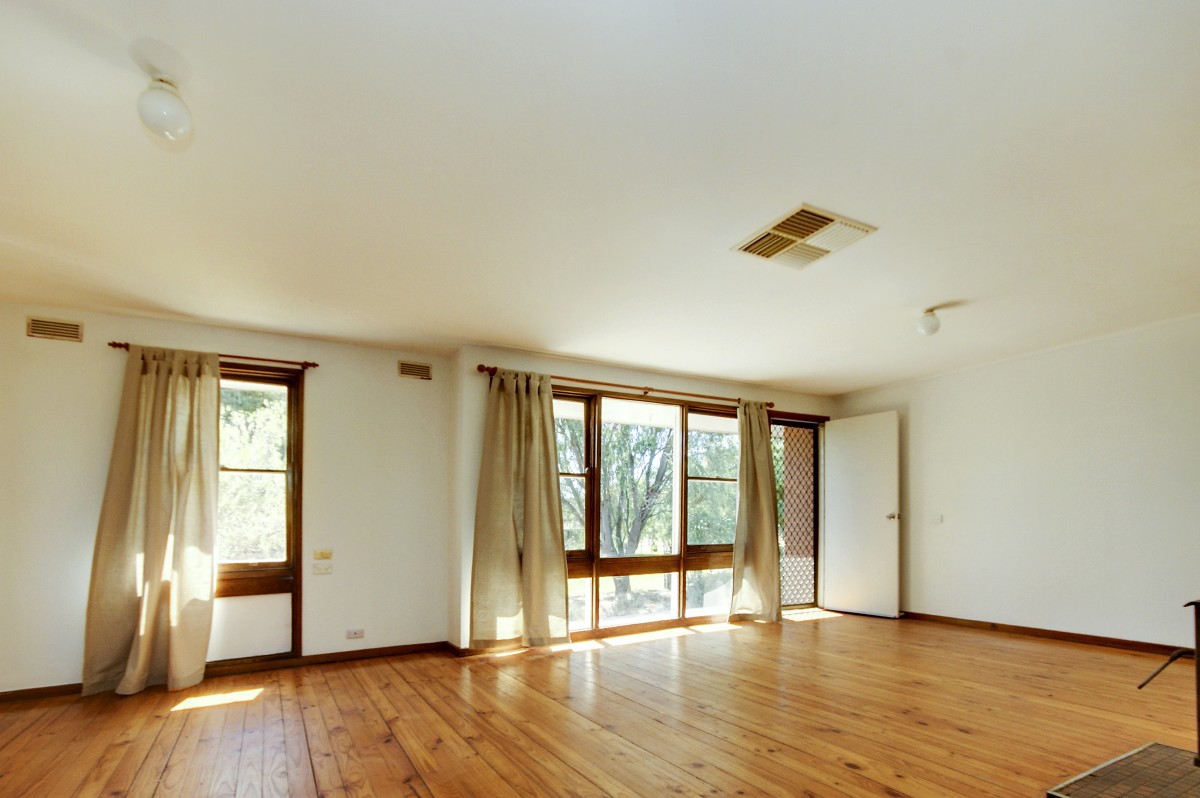 90 Decimus Street, Deniliquin - Thumbnail 3