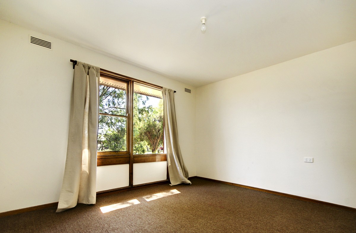 90 Decimus Street, Deniliquin - Thumbnail 5