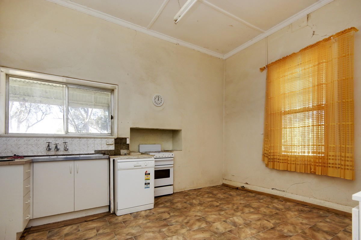 47 Fawns Road, Deniliquin - Thumbnail 4