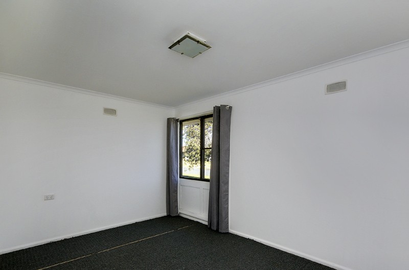 18 Ballantyne Crescent, Deniliquin - Thumbnail 5