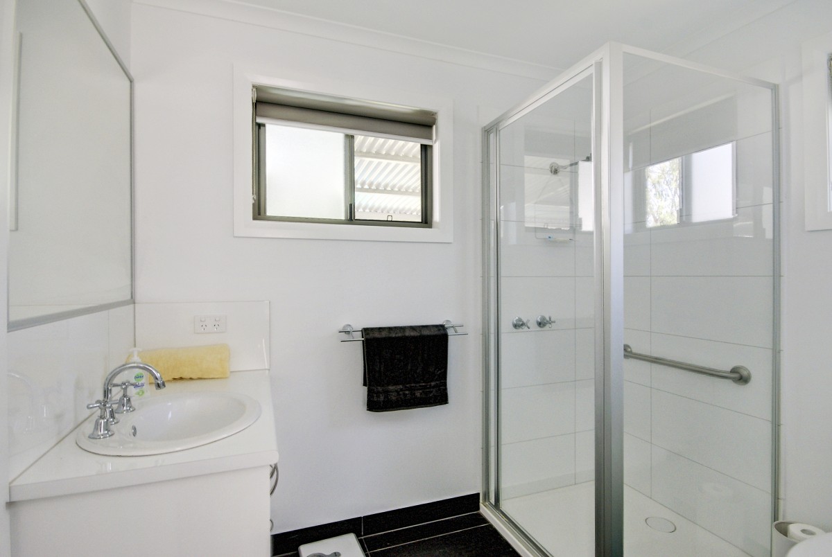 Lot 8 Pioneer Tourist Park, Deniliquin - Thumbnail 7