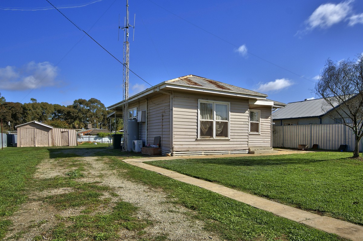 490 Poictiers Street, Deniliquin - Thumbnail 3