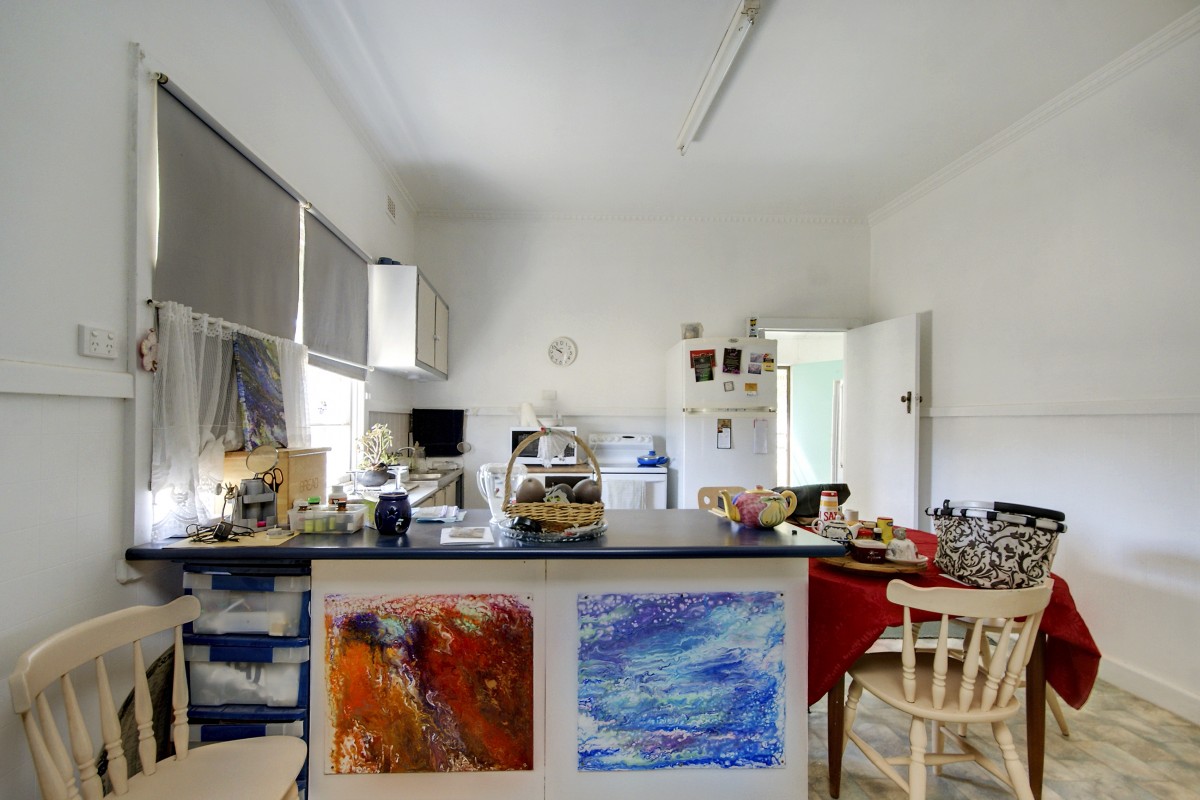 12 McKenzie St, Conargo - Thumbnail 3