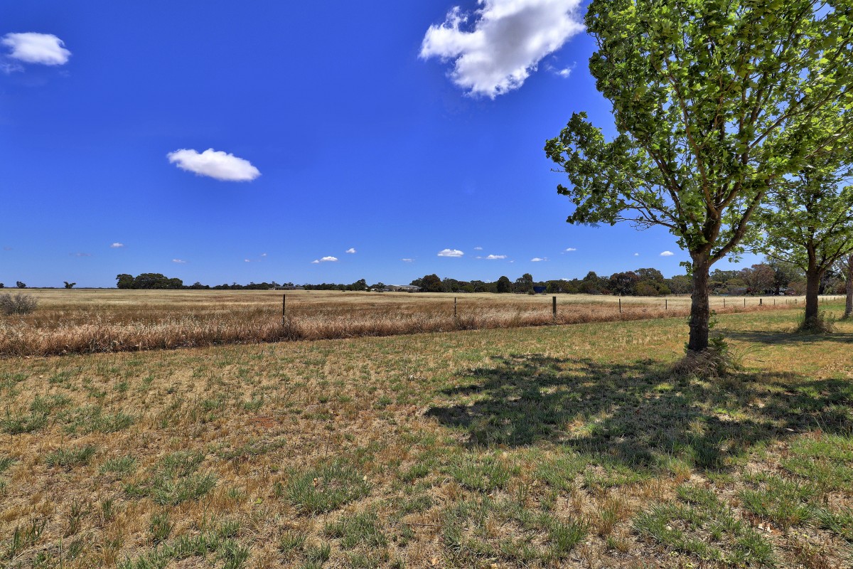 8.7 Acre lifestyle block, Deniliquin - Thumbnail 2