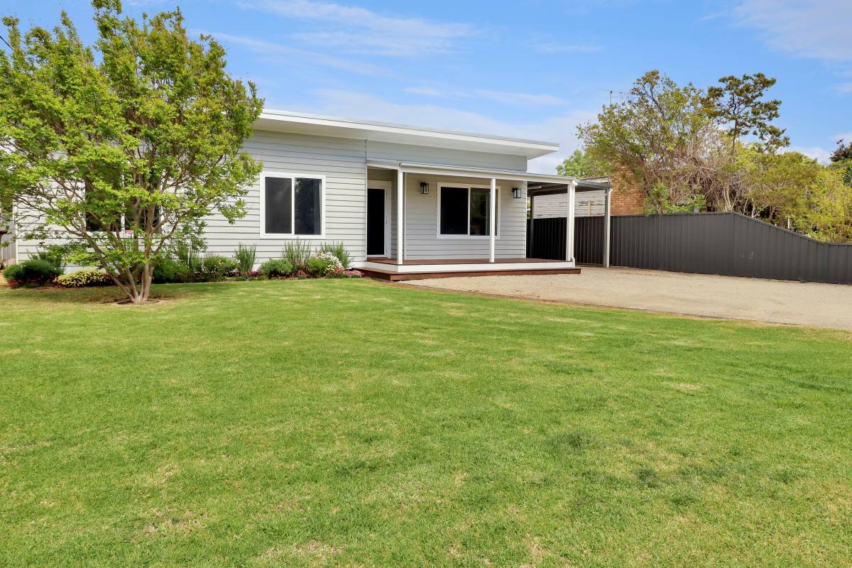 236 Burchfield Avenue, Deniliquin - Thumbnail 2