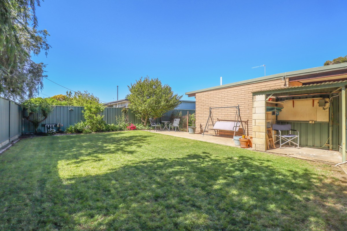 13 Greaves Cres, Deniliquin - Image 1
