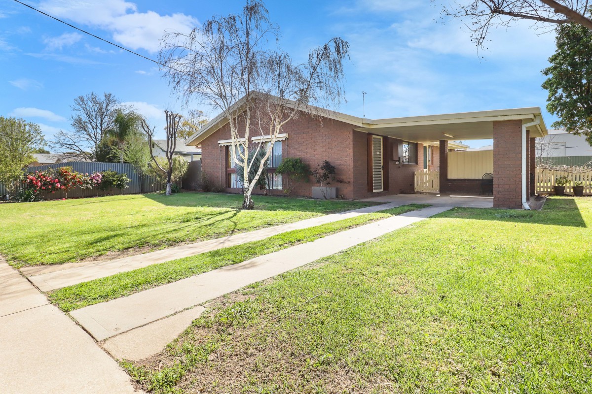 401 Campbell Cres, Deniliquin - Thumbnail 2