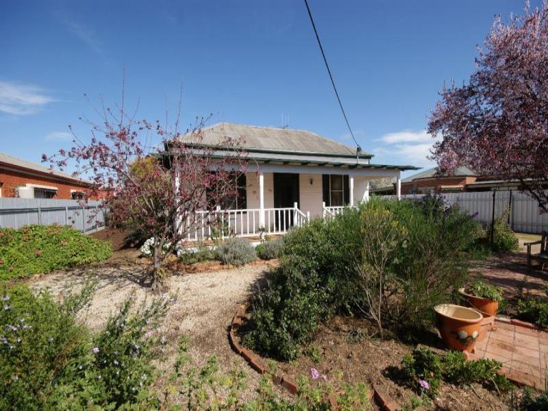 320 Mann Street, Deniliquin - Thumbnail 2