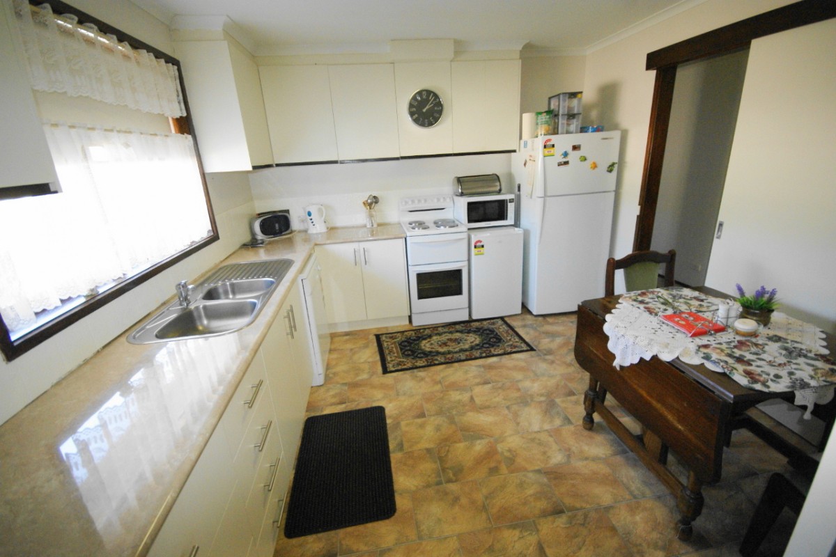 4 Johnston Cres, Deniliquin - Thumbnail 3