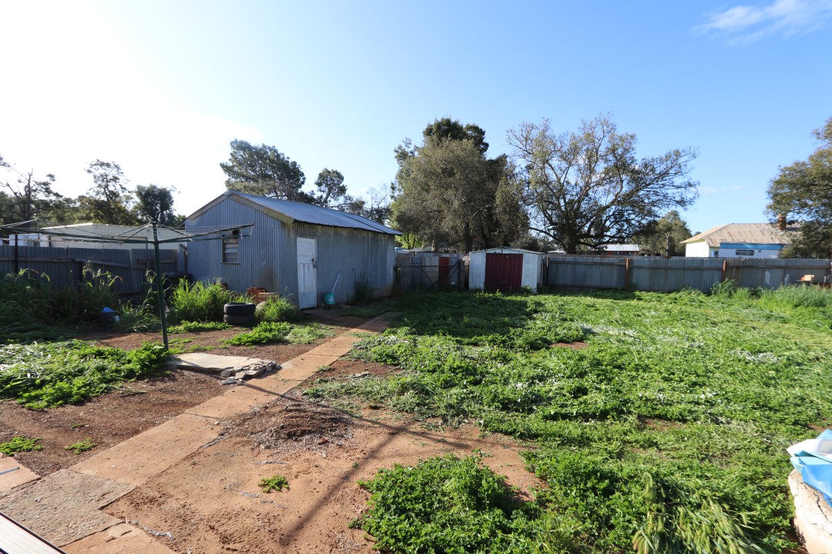 18 Warri Street, Ardlethan > Miller & James Real Estate