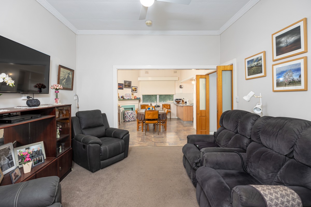 160 Aurora Street, Temora > Miller & James Real Estate