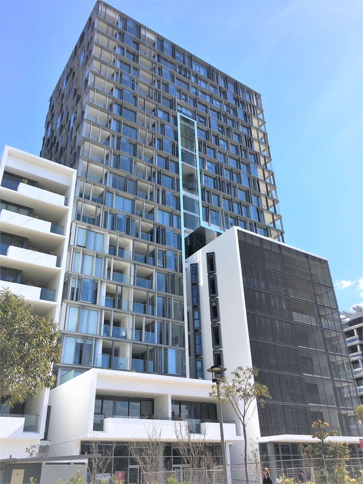 1907/16 Gadigal Avenue, Waterloo - Thumbnail 2