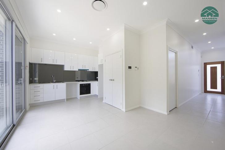 2/1 Stoddard Street, Roselands - Thumbnail 2