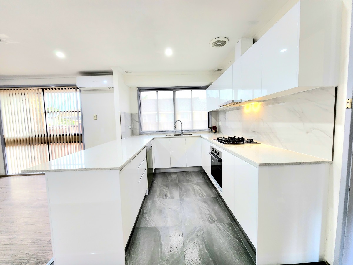 253 Copperfield drive, Rosemeadow - Thumbnail 2