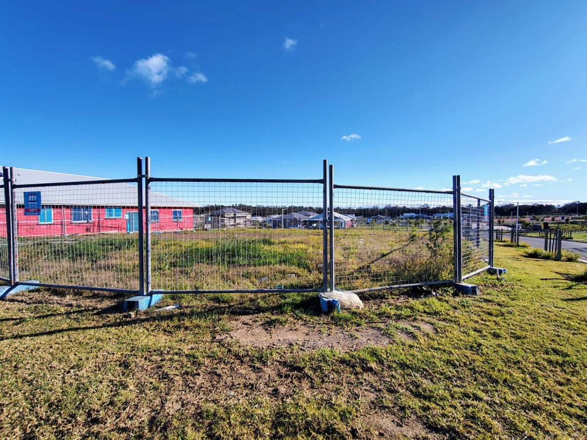 2A Bellaroi Parade, Gilead - Image 1