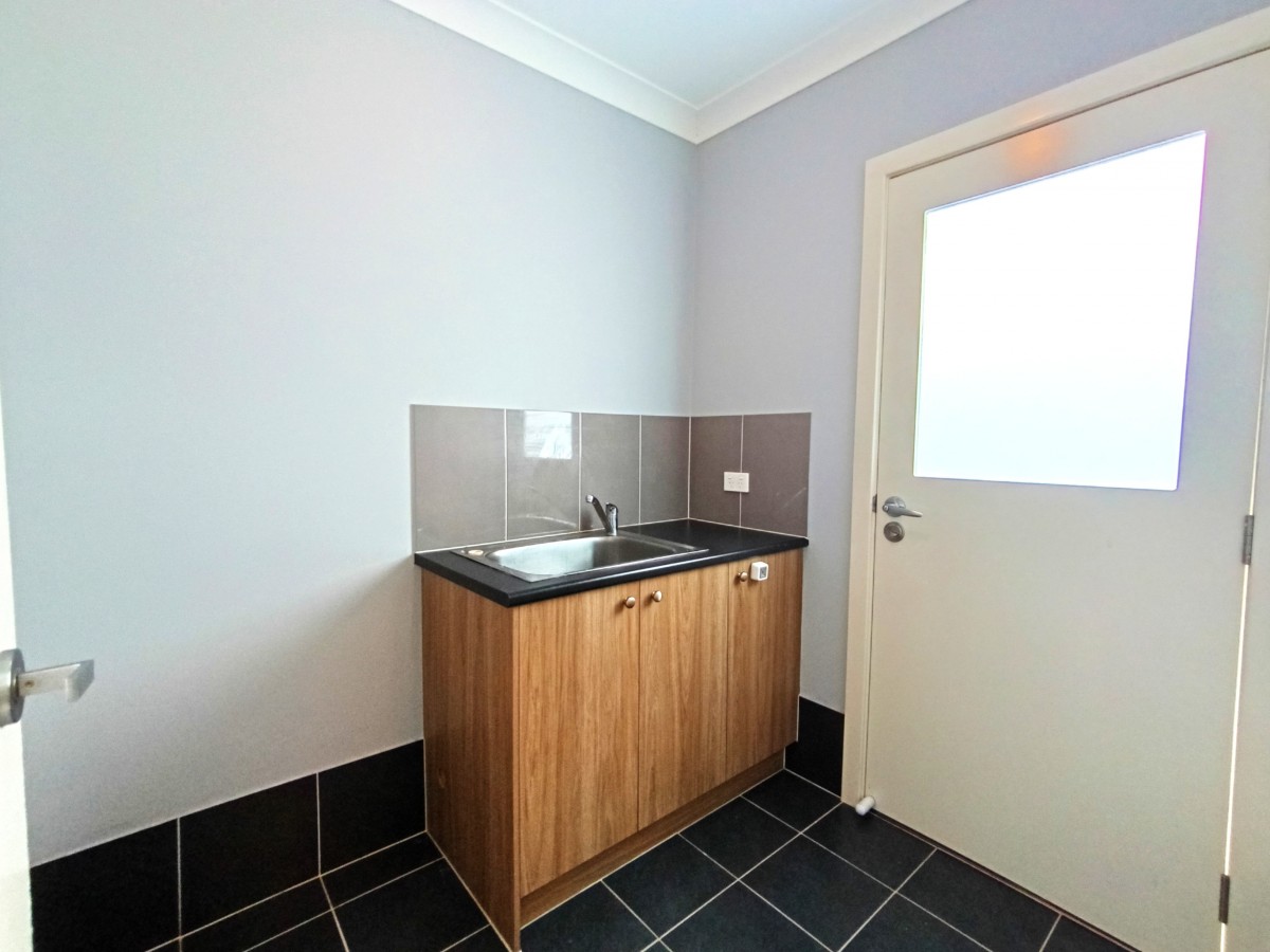 30 Waxflower street, Denham Court - Thumbnail 5