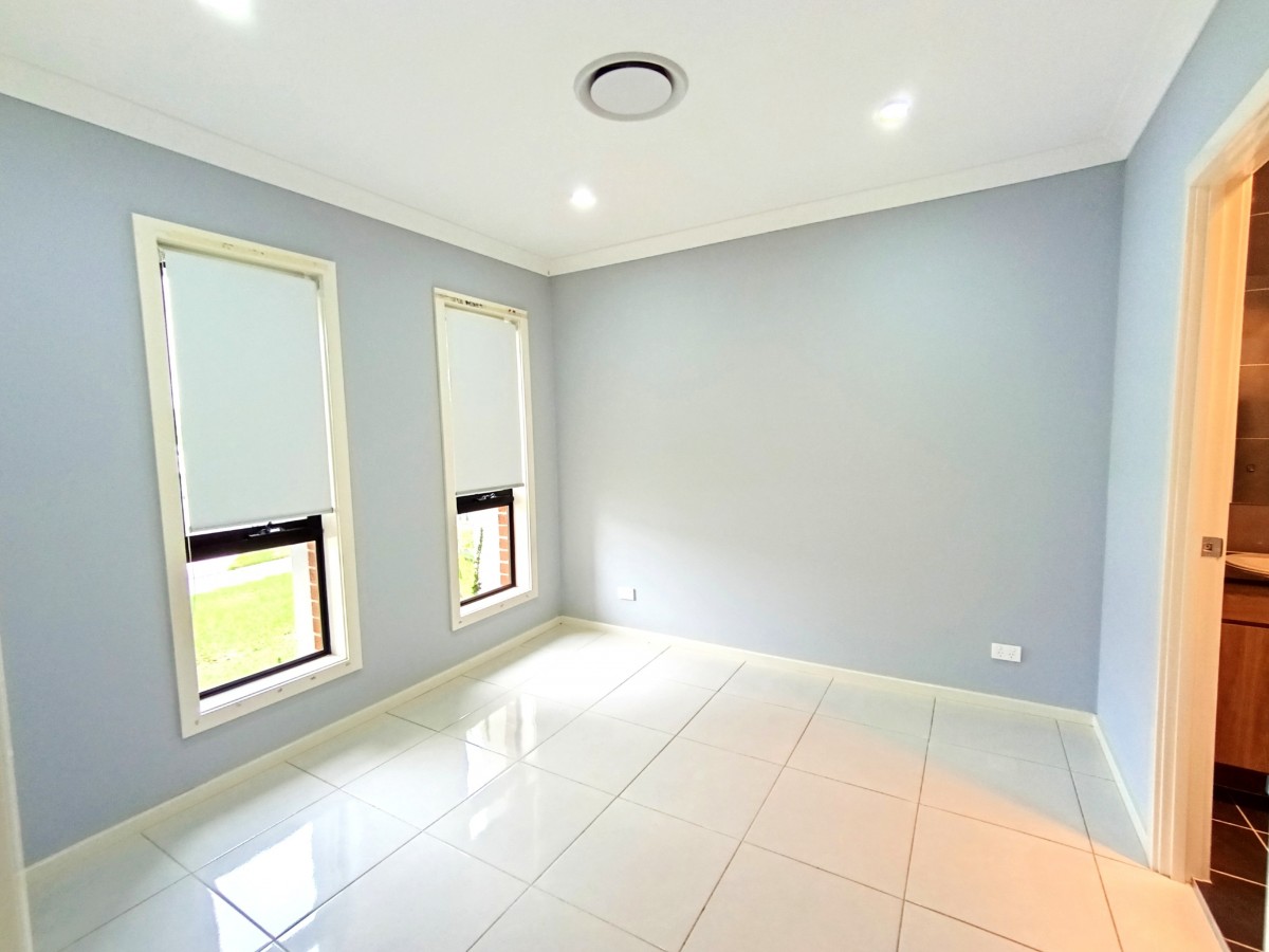 30 Waxflower street, Denham Court - Thumbnail 3