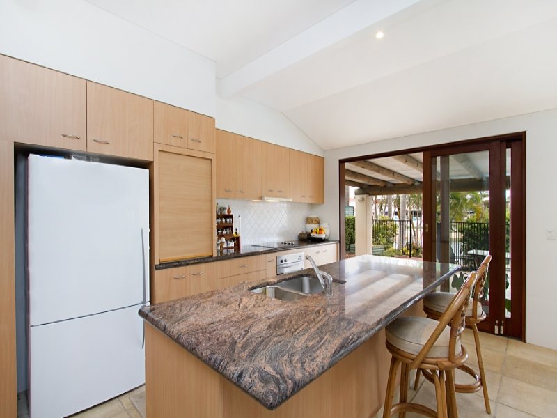 5 Maureen Court, Broadbeach Waters, Broadbeach Waters - Thumbnail 5