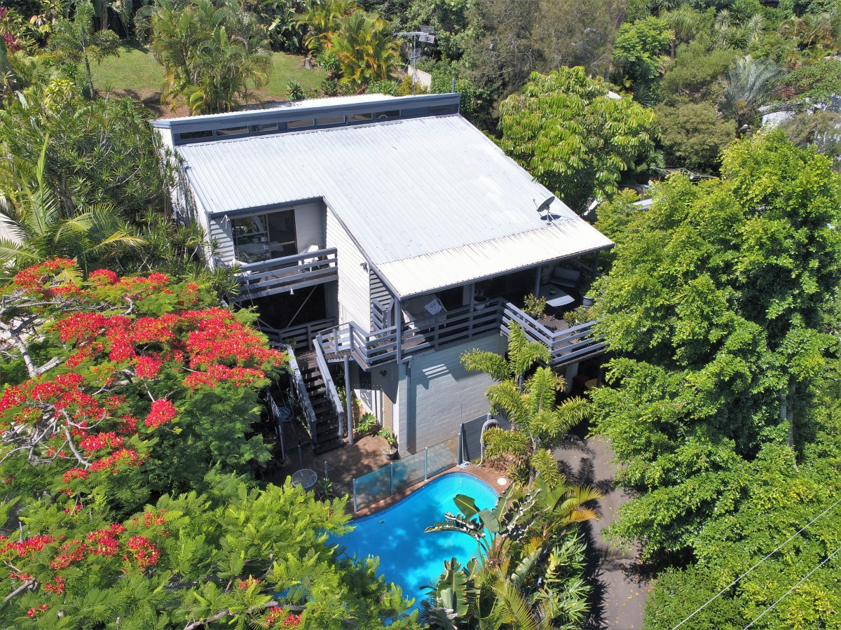 20 Broadwater Esplanade, Bilambil Heights, Bilambil Heights - Thumbnail 4