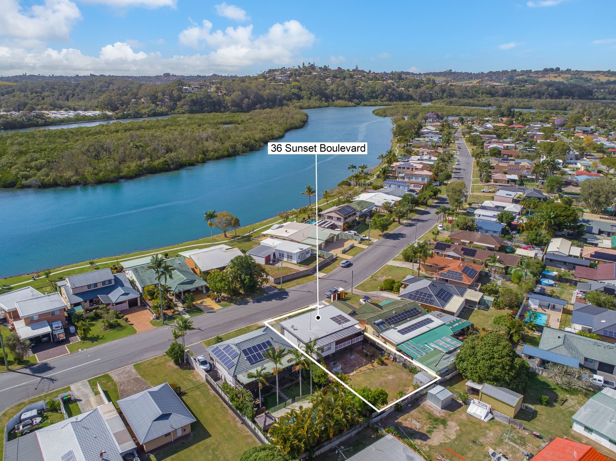 36 Sunset Boulevard, Tweed Heads West, Tweed Heads West - Thumbnail 3