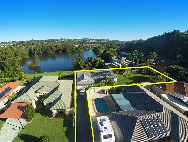 8 Medoc Place, Tweed Heads South, Tweed Heads South - Thumbnail 2