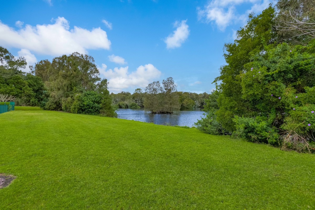 8 Medoc Place, Tweed Heads South, Tweed Heads South - Thumbnail 4