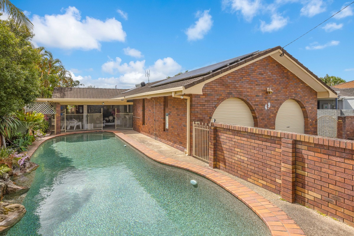 49 Jacaranda Avenue, Tweed Heads West, Tweed Heads West - Thumbnail 2