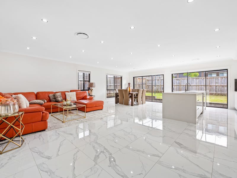 31 Burringoa Crescent, Colebee - Thumbnail 3