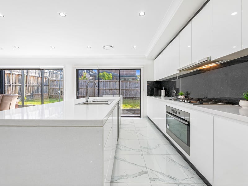 31 Burringoa Crescent, Colebee - Thumbnail 6