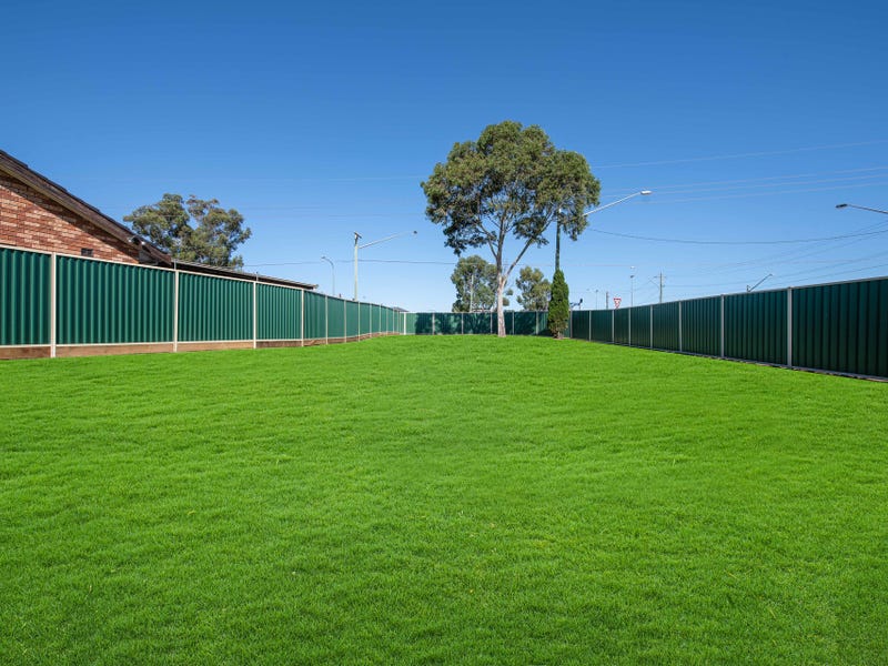 20A Verrills Grove, Oakhurst - Thumbnail 4